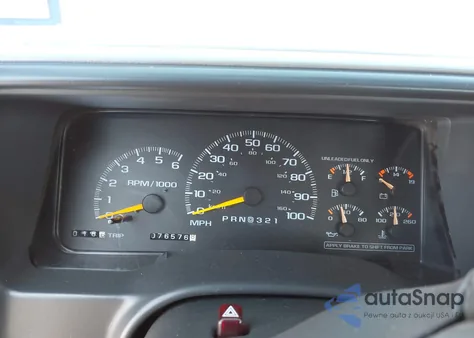 1999 Chevrolet Tahoe из США, поврежденный, VIN 3GNEK18R8XG162710